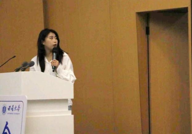 文件名称:9db98bb2-d8f8-4742-a487-381d17e5f361.jpg原图大小:NaNGB